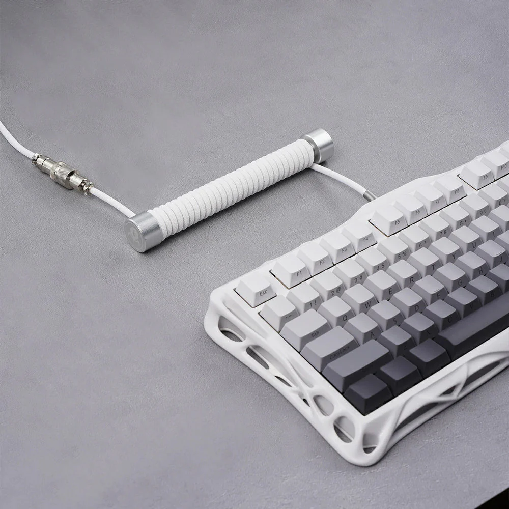 GravaStar Coiled Aviator USB Cable - Image 4